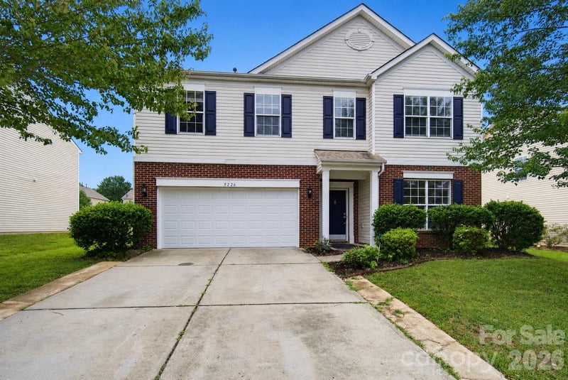 5226 Coffeeberry Lane, Charlotte, NC - 6 beds, 3 baths, 3,109 sqft - $455,000
