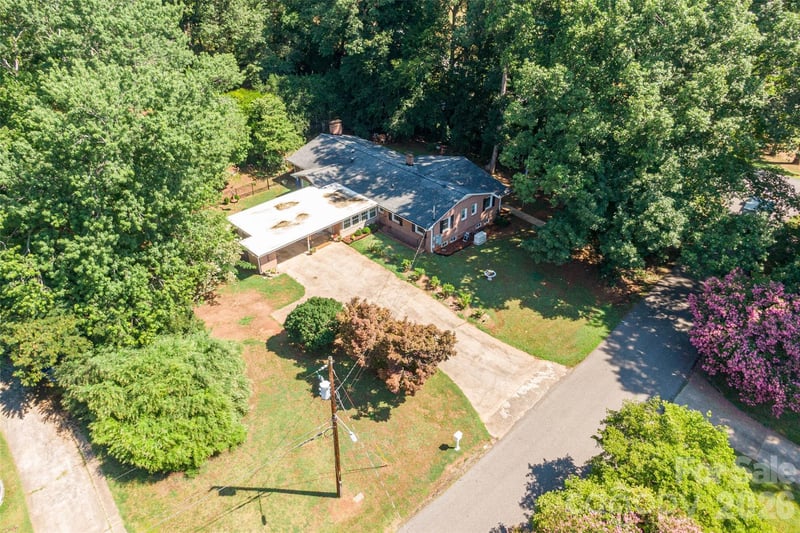 324 Country Club Circle, Shelby, NC - 3 beds, 2 baths, 2,967 sqft - $437,500