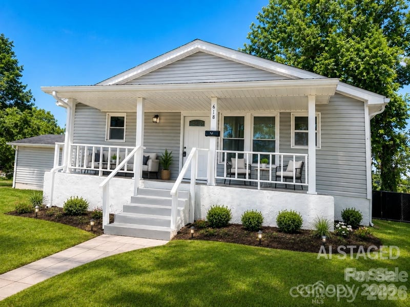 618 S Center Street, Hickory, NC - 2 beds, 2 baths, 1,052 sqft - $139,900
