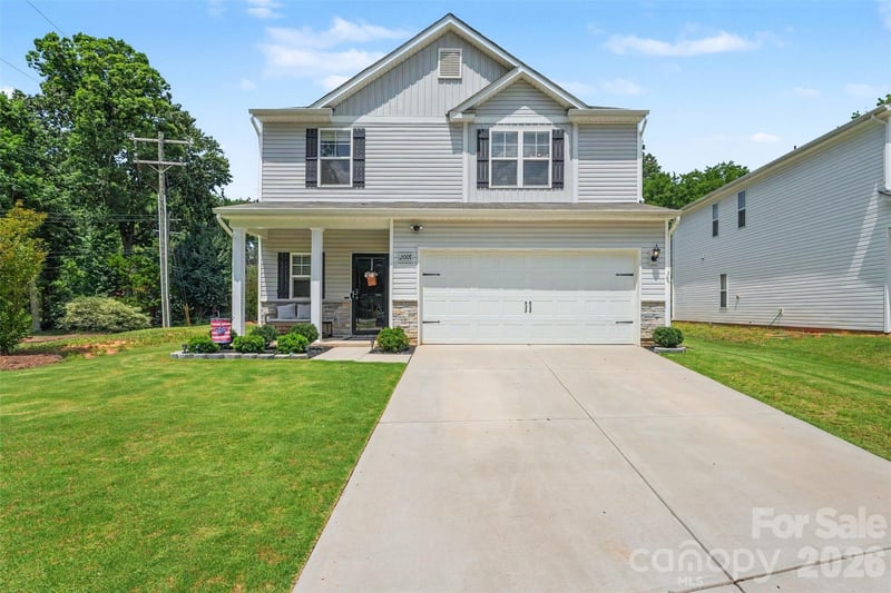 2007 Karen Woods Lane, Charlotte, NC - 3 beds, 2.5 baths, 2,295 sqft - $425,000