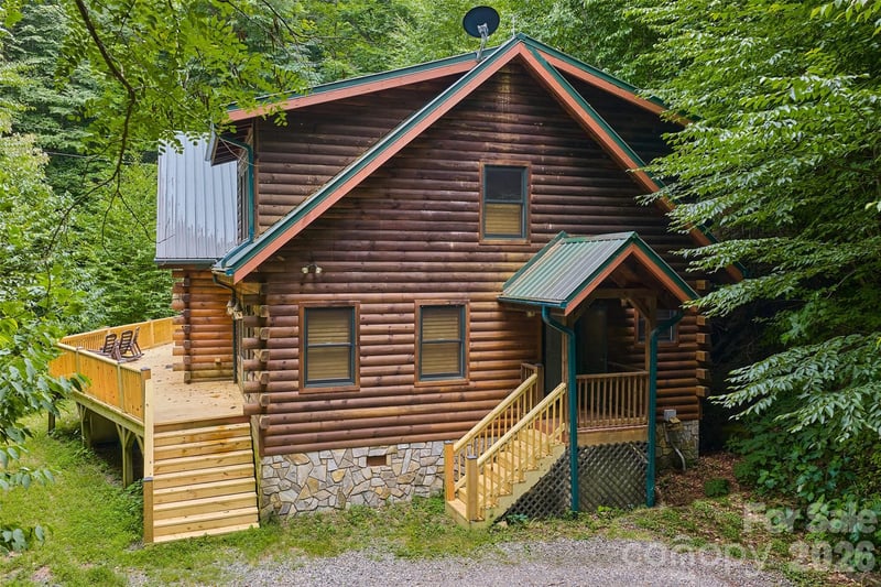 1482 Howard Moore Road, Hot Springs, NC - 3 beds, 3.5 baths, 3,351 sqft - $675,000