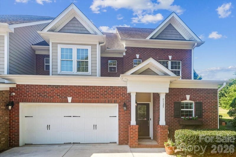 5125 Pansley Drive, Charlotte, NC - 3 beds, 3.5 baths, 3,089 sqft - $766,000