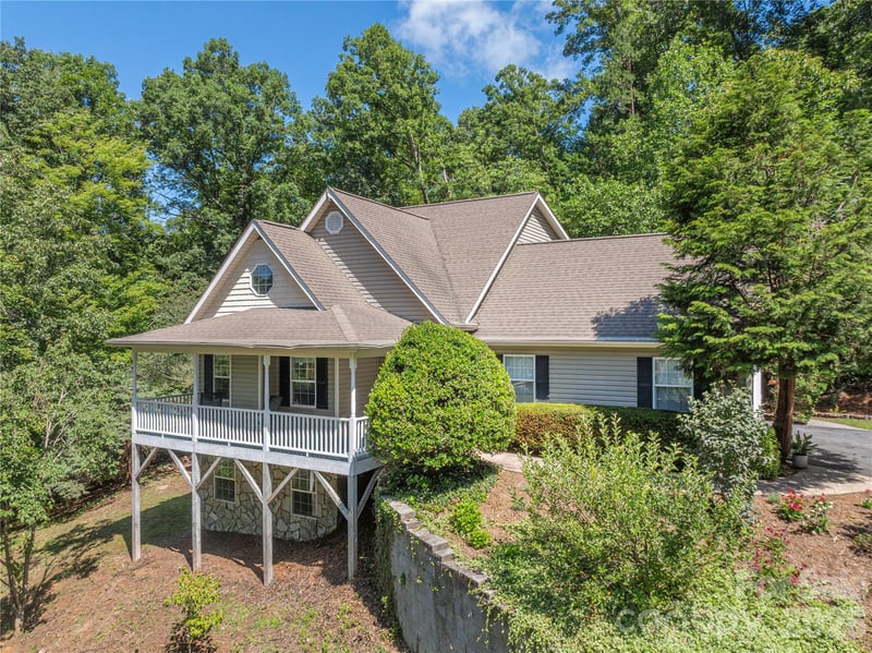602 Hidden Springs Drive, Asheville, NC - 3 beds, 3.5 baths, 3,175 sqft - $795,000