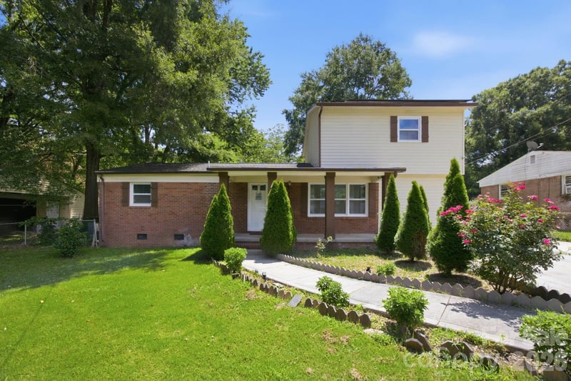 3014 Curtis Street, Gastonia, NC - 3 beds, 2 baths, 1,805 sqft - $284,999