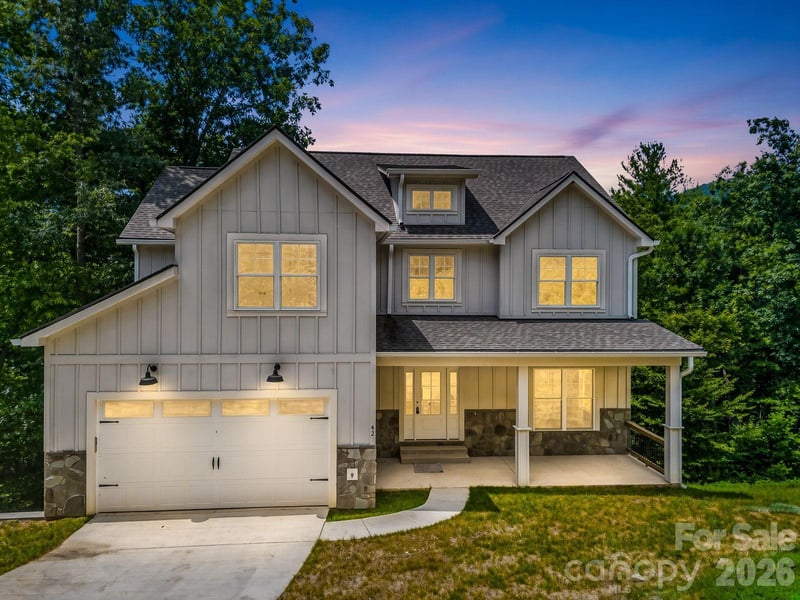 42 Stone Crest Mountain Drive, Black Mountain, NC - 5 beds, 3.5 baths, 4,034 sqft - $1,105,000