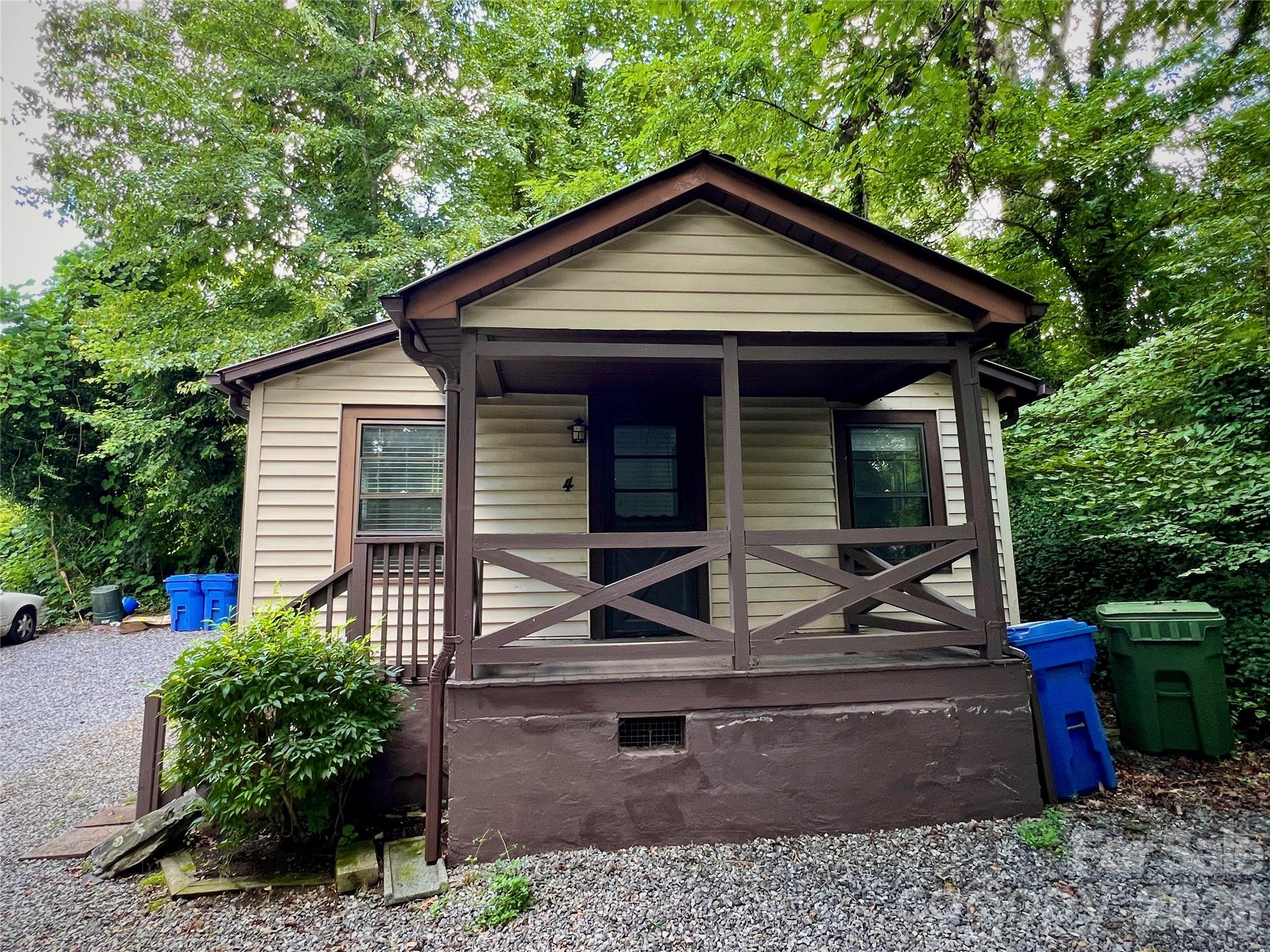 4 Arbutus Road, Asheville, NC. property listing photo