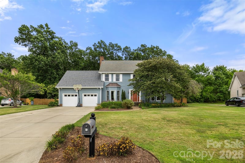 3375 Blue Jay Pass, Fort Mill, SC - 4 beds, 2.5 baths, 3,006 sqft - $759,900