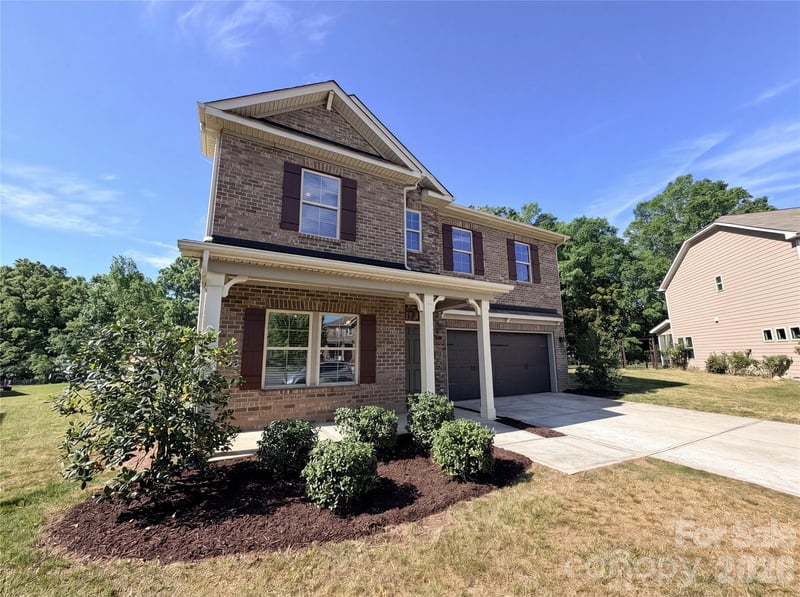 1908 Cantrell Court, Matthews, NC - 4 beds, 2.5 baths, 2,314 sqft - $522,000