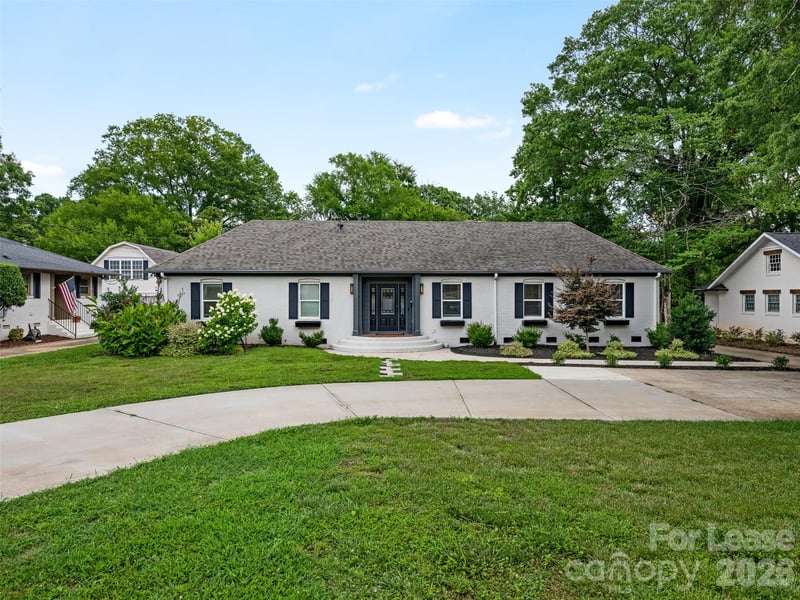 3319 Providence Road, Charlotte, NC - 4 beds, 3 baths, 1,951 sqft - $4,900