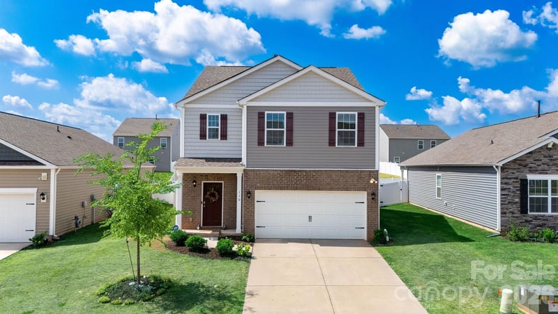 110 Meadow View Drive, Statesville, NC - 5 beds, 3 baths, 2,368 sqft - $355,000