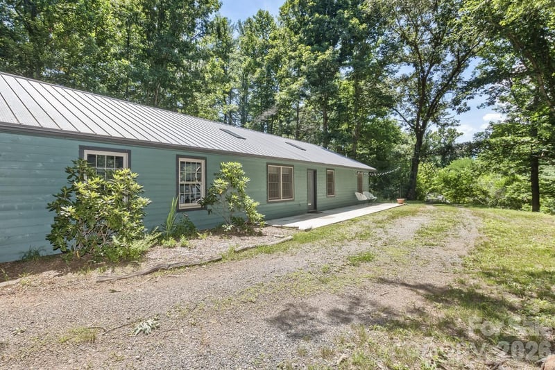 104 Pokeberry Lane Apt 3A, Leicester, NC - 6 beds, 2 baths, 1,283 sqft - $730,000