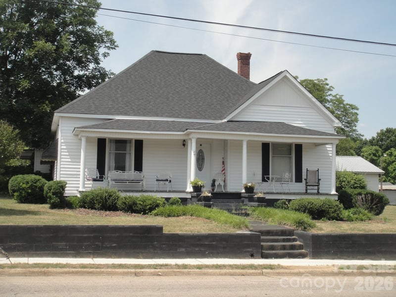 501 W Ryder Avenue, Landis, NC - 3 beds, 2 baths, 1,953 sqft - $325,000