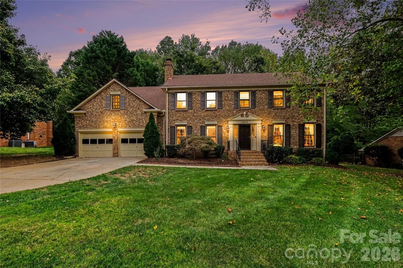 7615 Quail Hill Road, Charlotte, NC - 4 beds, 2.5 baths, 3,060 sqft - $865,000