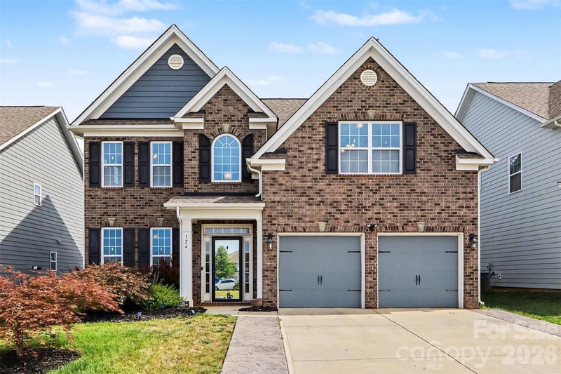124 Championship Drive, Mooresville, NC - 5 beds, 3 baths, 2,599 sqft - $500,000