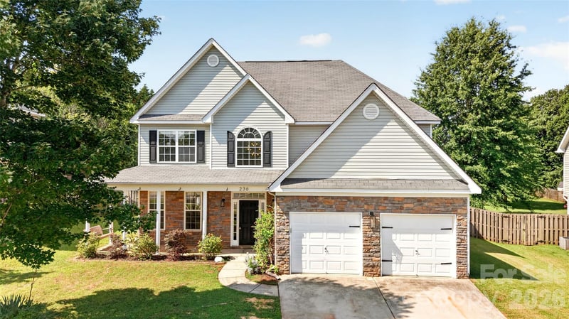 236 Glenn Allen Road, Mooresville, NC - 4 beds, 2.5 baths, 3,287 sqft - $450,000