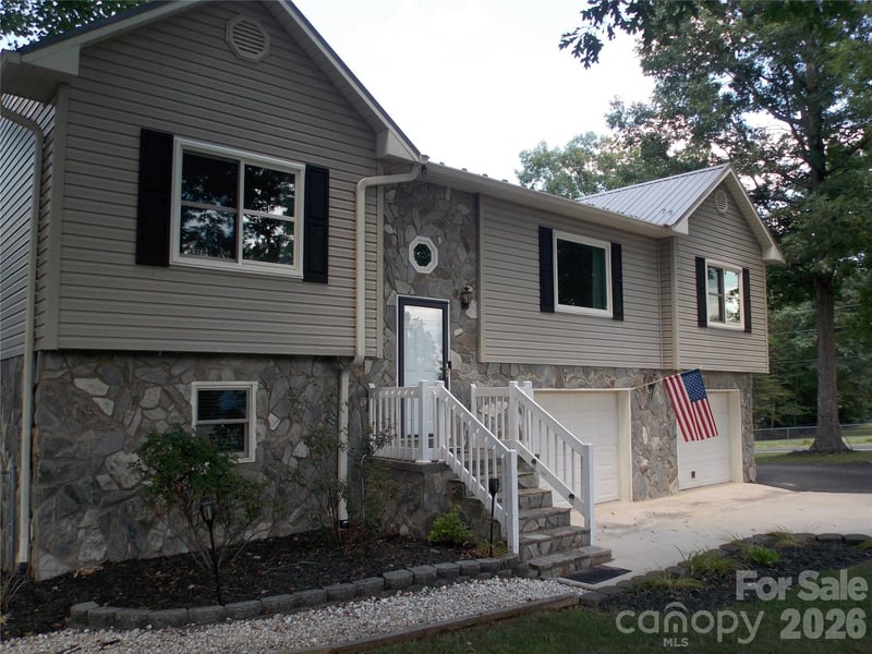 4249 Beach Road, Hudson, NC - 3 beds, 3 baths, 1,859 sqft - $335,000