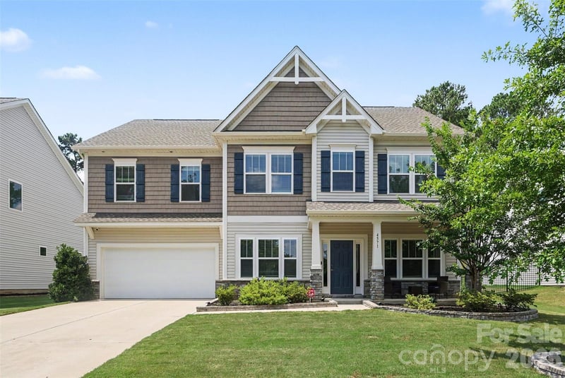 4571 Selhurst Drive, Fort Mill, SC - 5 beds, 4 baths, 3,300 sqft - $660,000