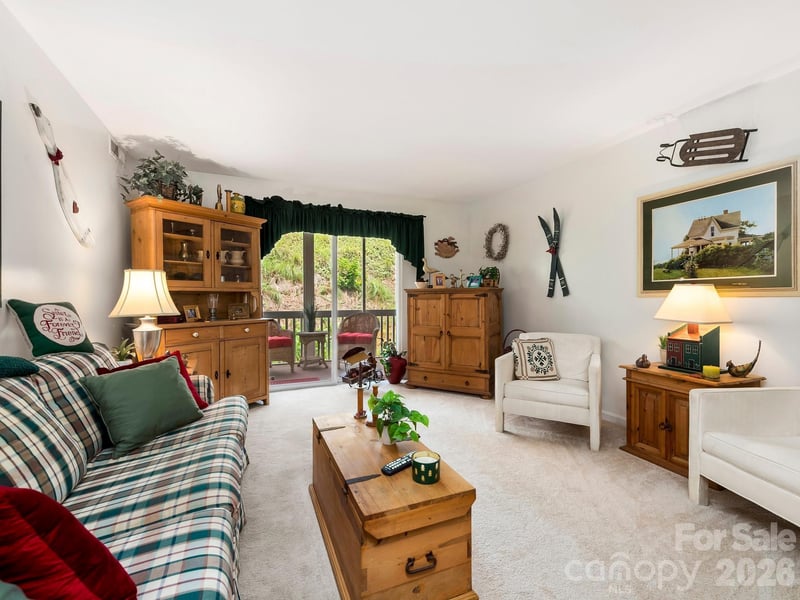 2903 Sagamore Lane, Asheville, NC - 2 beds, 2 baths, 1,176 sqft - $315,000