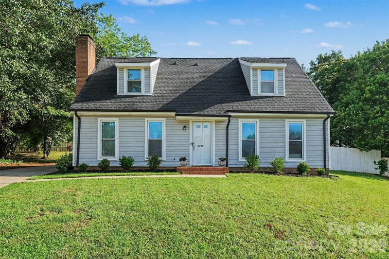6739 Old Meadow Road, Charlotte, NC - 4 beds, 2 baths, 1,423 sqft - $344,900