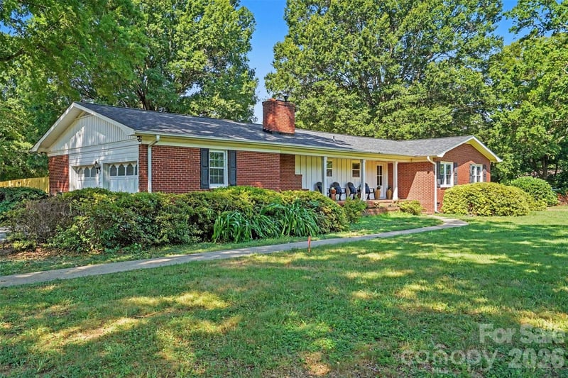 12620 Idlewild Road, Matthews, NC - 3 beds, 2.5 baths, 2,018 sqft - $599,000