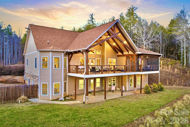 1510 Royal Lane, Lenoir, NC - 3 beds, 3 baths, 3,675 sqft - $1,450,000
