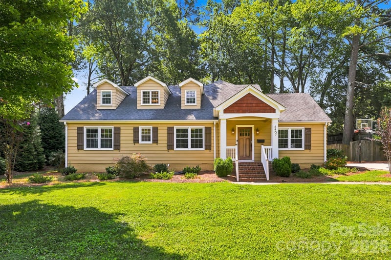 4467 Woodlark Lane, Charlotte, NC - 5 beds, 3.5 baths, 3,075 sqft - $930,000