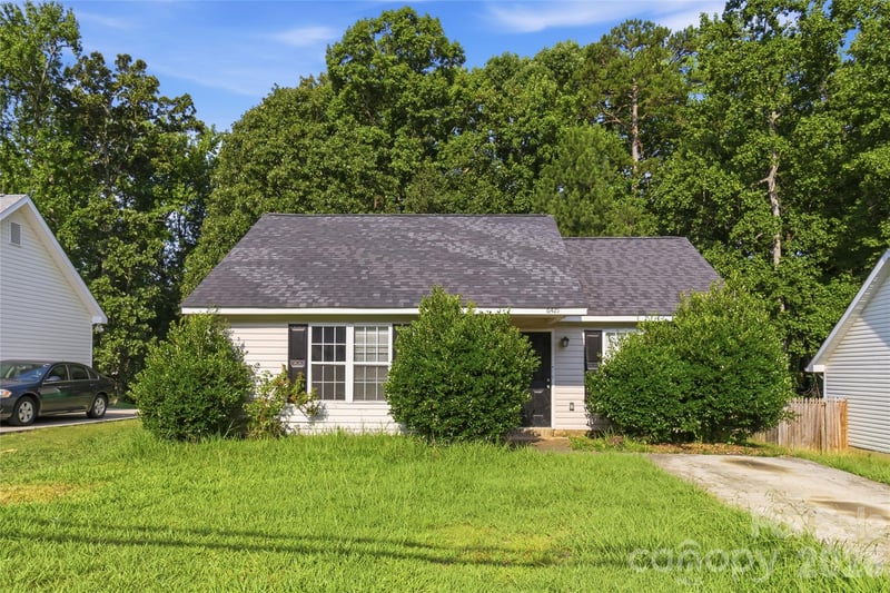 6421 Elgywood Lane, Charlotte, NC - 2 beds, 2 baths, 975 sqft - $230,000