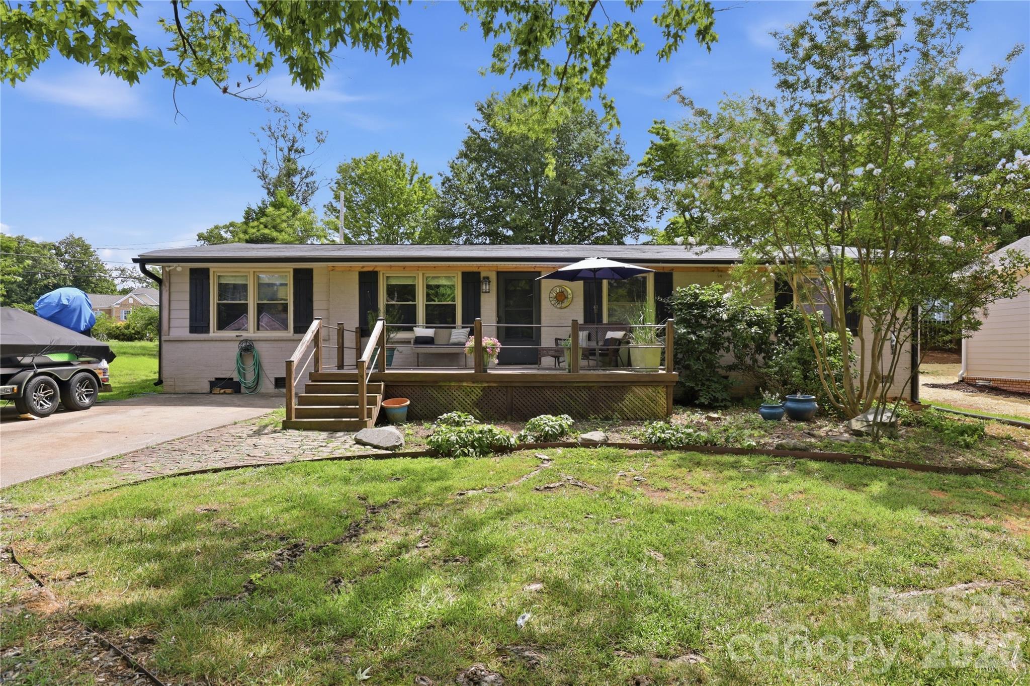 21013 Entrada Drive, Cornelius, NC. property listing photo