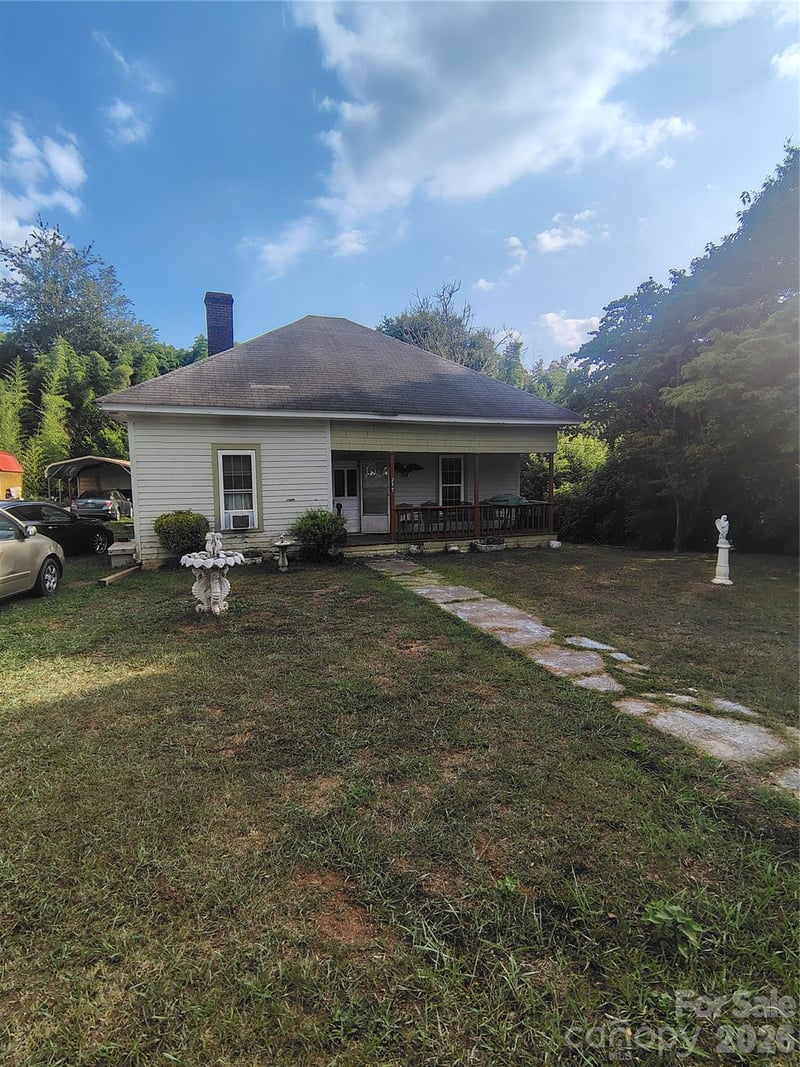 217 Broad Street, Shelby, NC - 2 beds, 1 bath, 1,235 sqft - $129,900