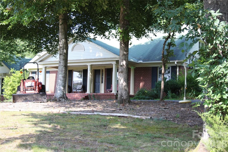 571 Piedmont Road, Rutherfordton, NC - 4 beds, 4 baths, 3,888 sqft - $649,000