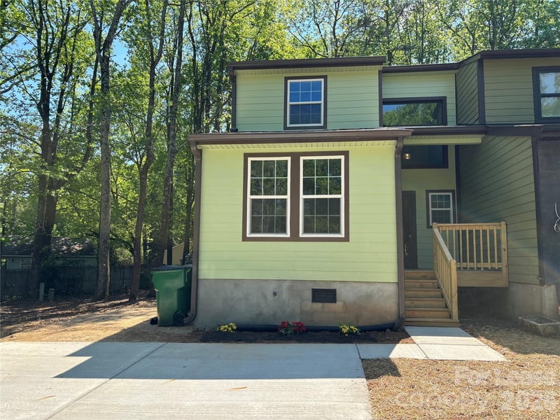 6211 Spanish Oak Road, Charlotte, NC - 4 beds, 2 baths, 1,364 sqft - $1,900