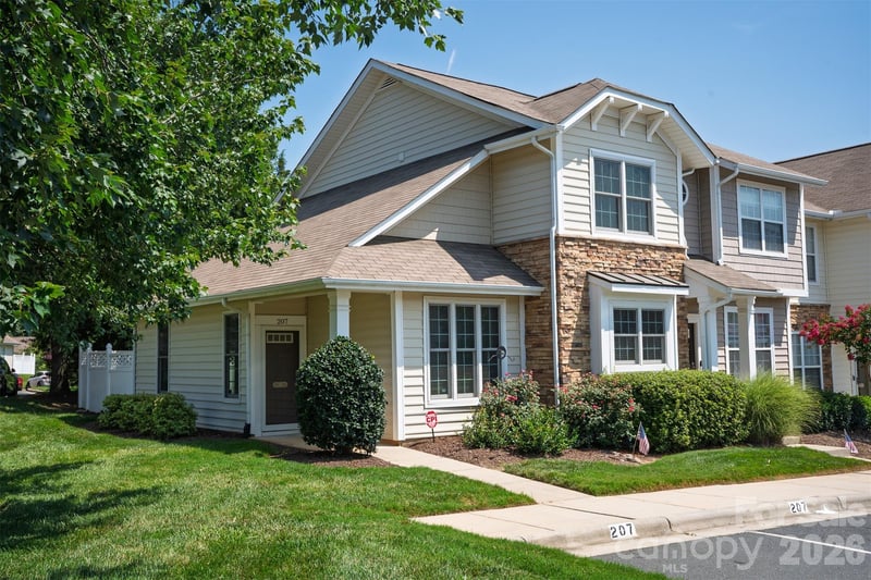207 Dawn Mist Lane, Fort Mill, SC - 3 beds, 2.5 baths, 1,343 sqft - $315,000