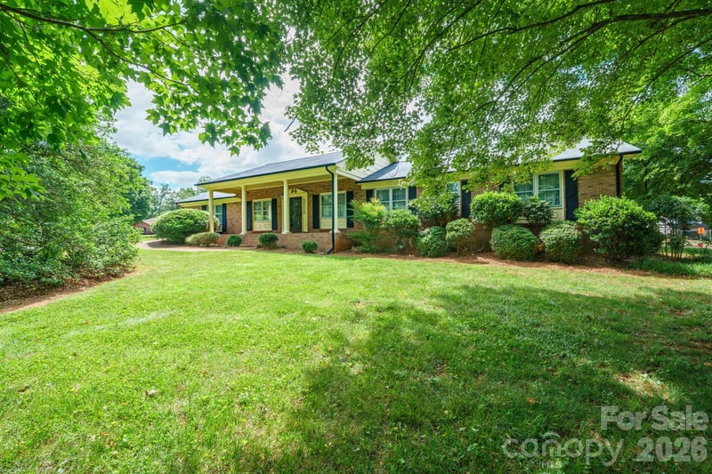 1602 Arden Drive, Lincolnton, NC - 3 beds, 2 baths, 2,010 sqft - $385,000