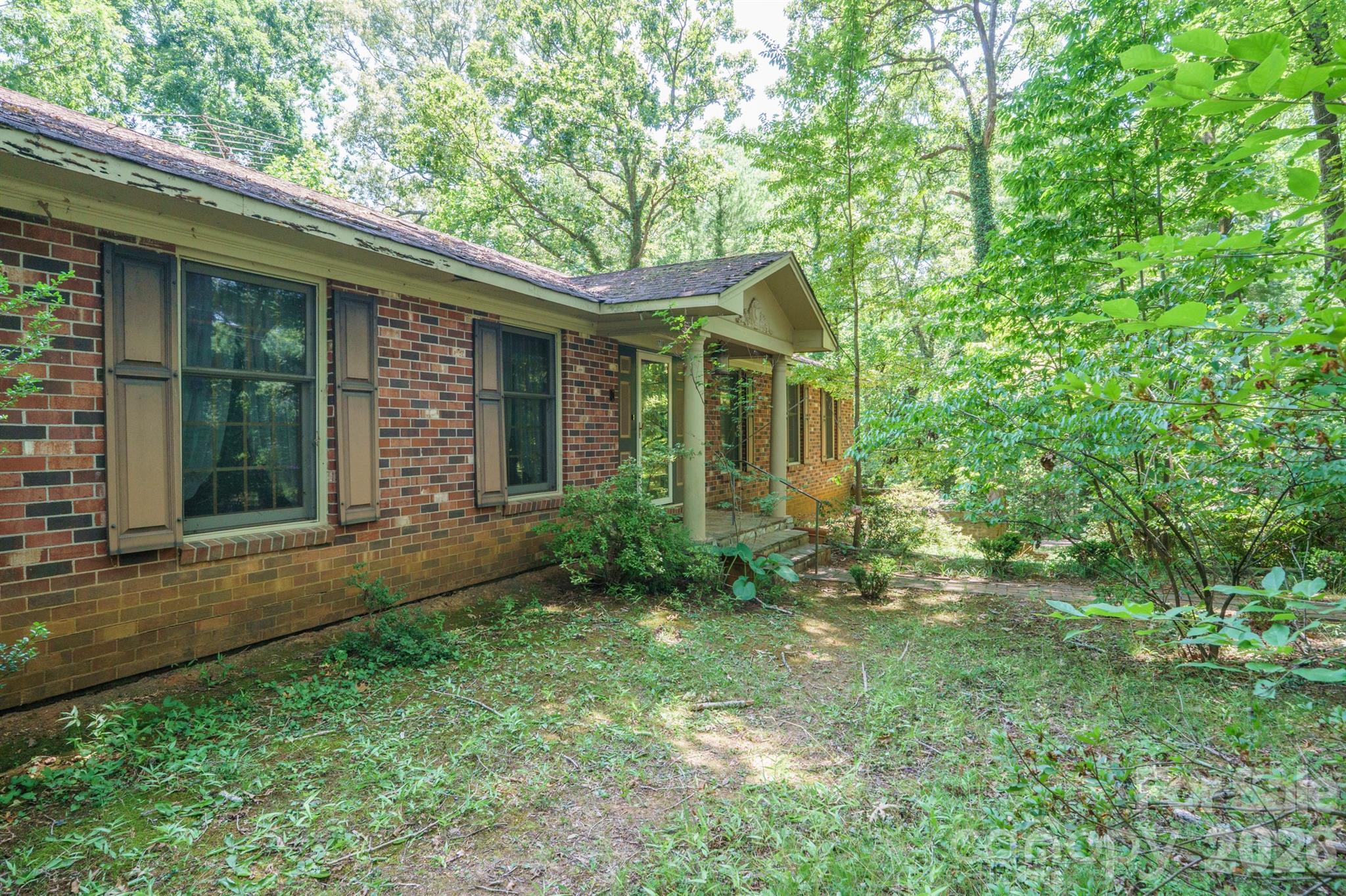 1729 Brentwood Drive, Newton, NC. property listing photo