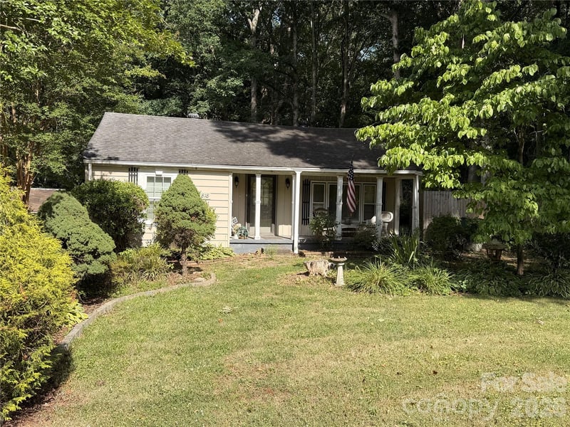 1818 Union Road, Gastonia, NC - 3 beds, 1.5 baths, 1,302 sqft - $170,000
