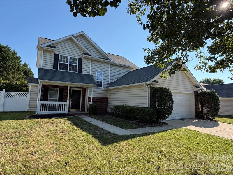 12601 Cumberland Crest Drive, Huntersville, NC - 3 beds, 2.5 baths, 1,390 sqft - $369,900