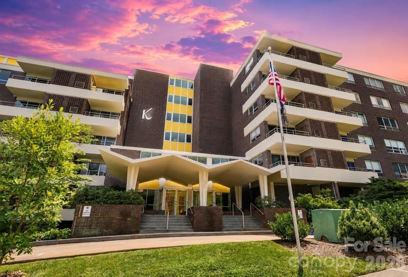 1300 Reece Road Apt 111, Charlotte, NC - 2 beds, 1.5 baths, 1,158 sqft - $312,000