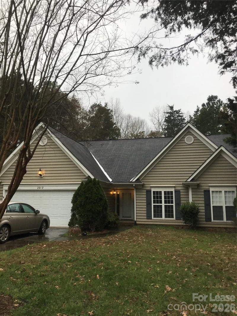 2919 Springs Drive, Charlotte, NC - 3 beds, 2 baths, 1,522 sqft - $2,195