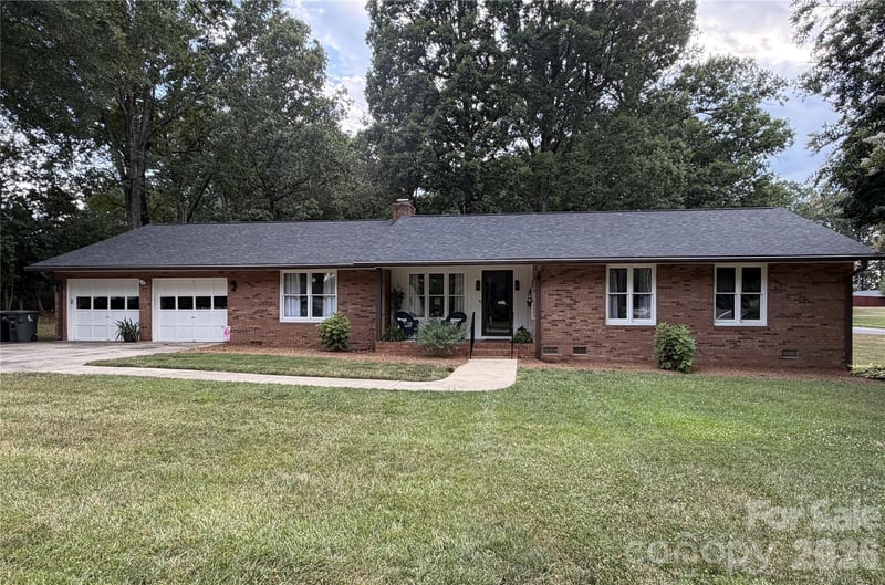 400 S Westover Drive, Monroe, NC - 3 beds, 2 baths, 2,018 sqft - $409,900