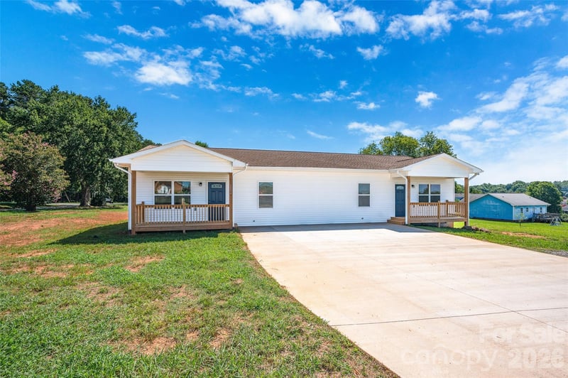 4000 Herman Sipe Road, Conover, NC - 4 beds, 4 baths, 1,024 sqft - $409,900