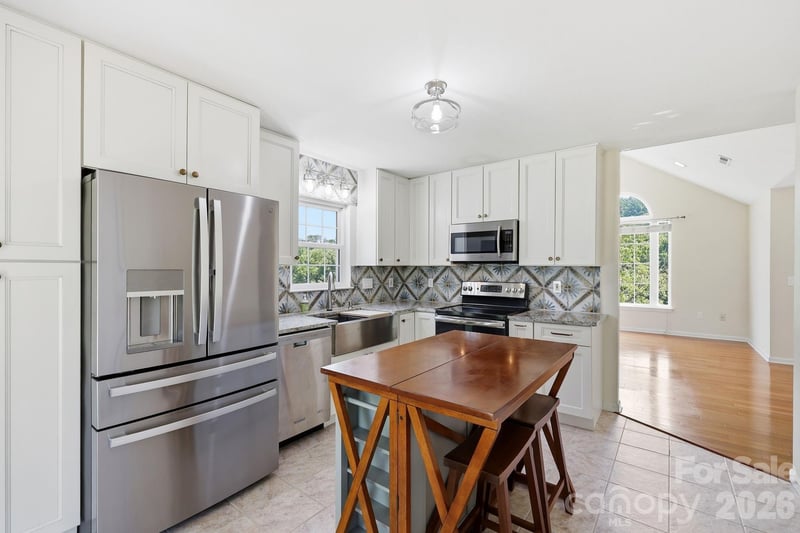 320 Meadowbrook Drive, Canton, NC - 3 beds, 2 baths, 1,043 sqft - $395,000