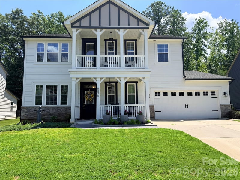 5070 Watersail Way, Lake Wylie, SC - 3 beds, 2.5 baths, 2,669 sqft - $599,000