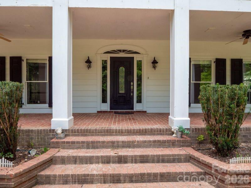 9124 S Providence Road, Waxhaw, NC - 5 beds, 4.5 baths, 3,722 sqft - $519,000