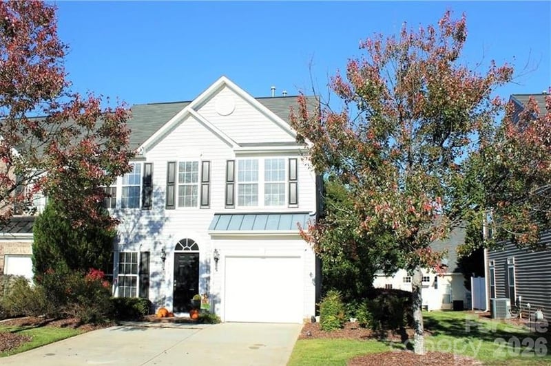 710 Mickelson Way, Fort Mill, SC - 3 beds, 2.5 baths, 1,975 sqft - $350,000