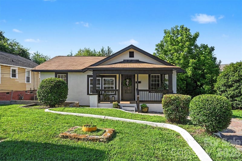 1309 Dearborn Avenue, Charlotte, NC - 3 beds, 1 bath, 1,000 sqft - $240,000
