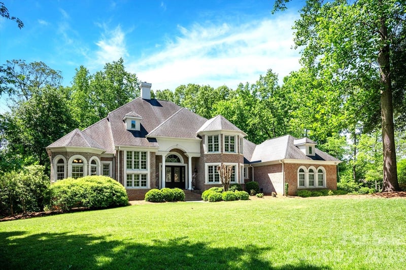 6052 Oxfordshire Road, Waxhaw, NC - 5 beds, 4.5 baths, 6,772 sqft - $2,395,000