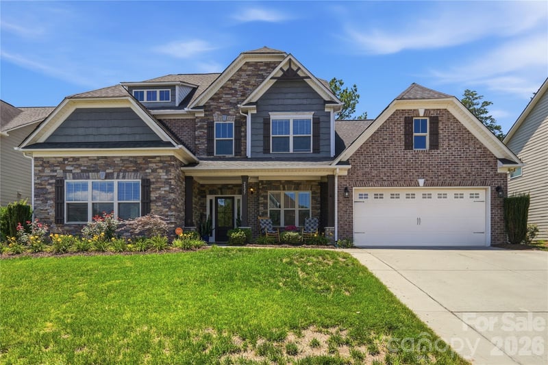 2827 Donegal Drive, Kannapolis, NC - 5 beds, 3.5 baths, 3,968 sqft - $715,000