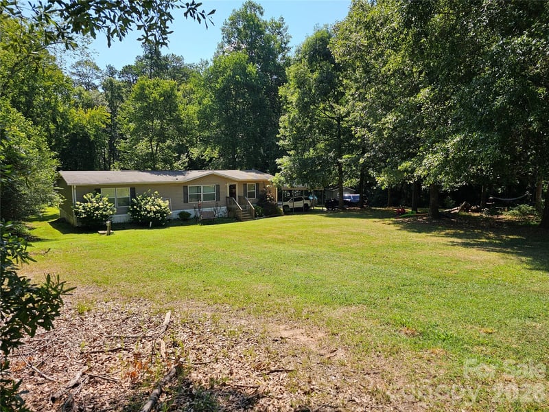 195 Hollywood Street, Forest City, NC - 3 beds, 2 baths, 1,512 sqft - $169,900