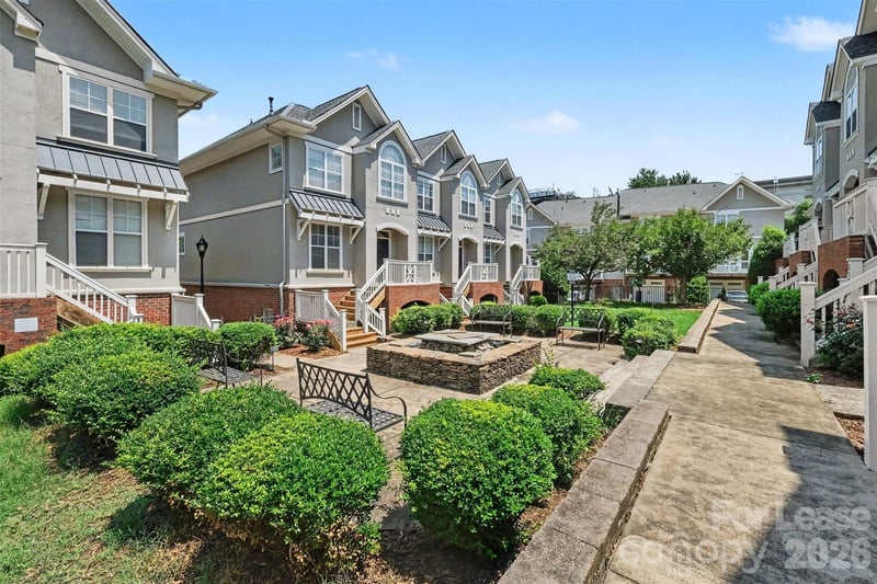 807 Clarkson Mill Court, Charlotte, NC - 4 beds, 3.5 baths, 1,900 sqft - $3,500