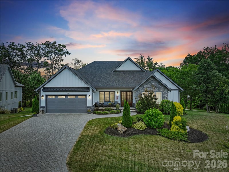 549 Daniel Circle Drive, Mills River, NC - 3 beds, 2.5 baths, 2,781 sqft - $1,250,000